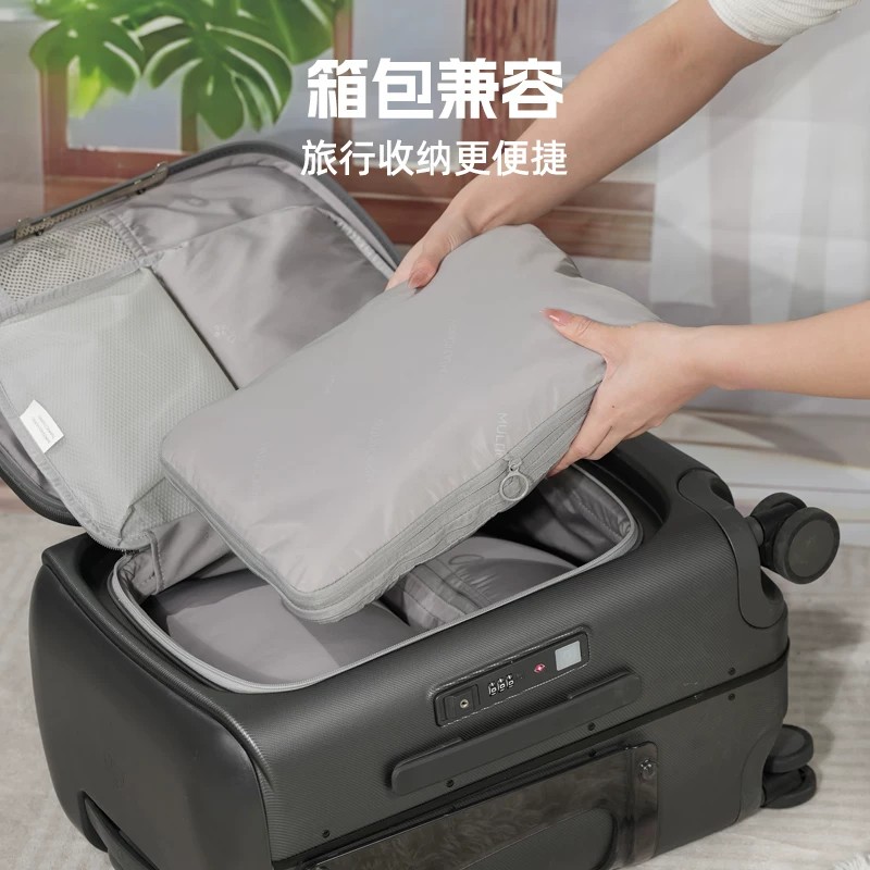 灰色